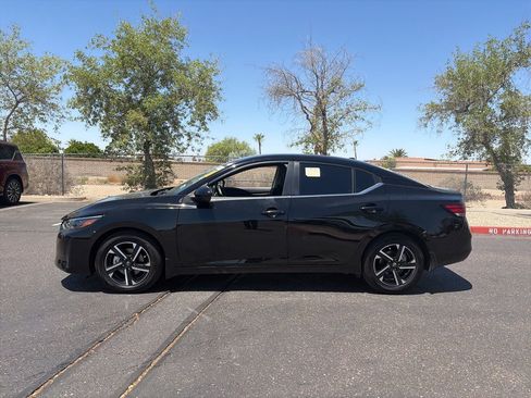 Used 2025 Nissan Sentra SV FWD image 8
