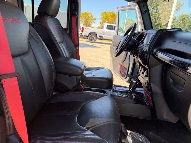 Used 2017 Jeep Wrangler Unlimited Rubicon AWD/4WD image 35