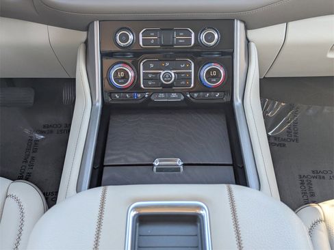 Used 2023 GMC Yukon Denali image 10