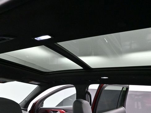 Used 2024 Chevrolet Traverse RS w/ LPO, Floor Liner Package image 33