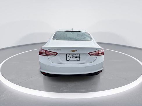 Used 2021 Chevrolet Malibu LT FWD image 7