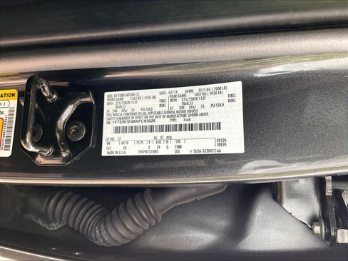Used 2019 Ford F150 XLT w/ Equipment Group 302A Luxury AWD/4WD image 19