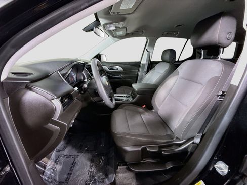 Used 2021 Chevrolet Traverse LS FWD image 22