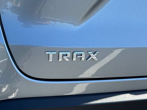 Used 2025 Chevrolet Trax LS FWD image 13