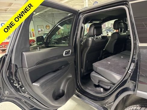 Used 2020 Jeep Grand Cherokee Laredo w/ Laredo X Package AWD/4WD image 25
