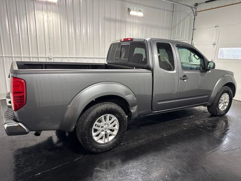 Used 2016 Nissan Frontier SV RWD image 3