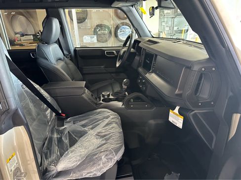 New 2025 Ford Bronco Badlands AWD/4WD image 39