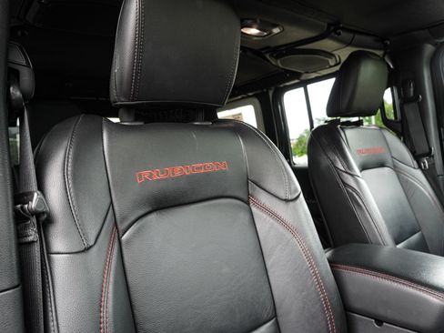 Used 2018 Jeep Wrangler Unlimited Rubicon AWD/4WD image 35
