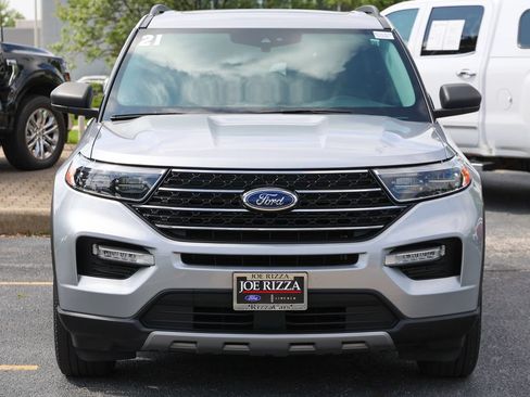 Certified 2021 Ford Explorer XLT w/ Equipment Group 202A AWD/4WD image 24