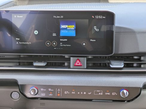 New 2026 Kia Carnival EX image 24