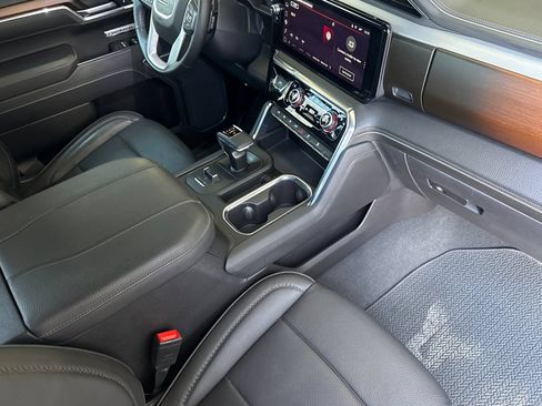 Used 2025 GMC Sierra 1500 Denali AWD/4WD image 17