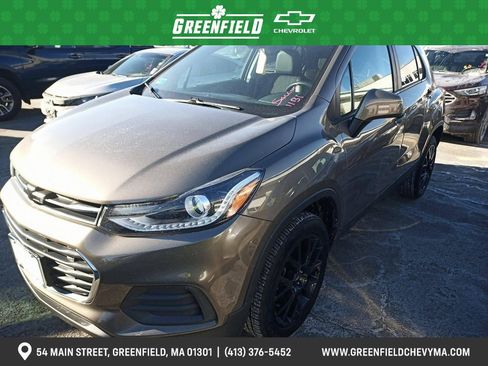 Used 2022 Chevrolet Trax LT w/ Sport Edition image 1