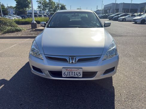 Used 2007 Honda Accord SE image 2