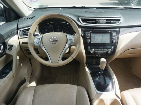 Used 2015 Nissan Rogue SL w/ SL Premium Package FWD image 5