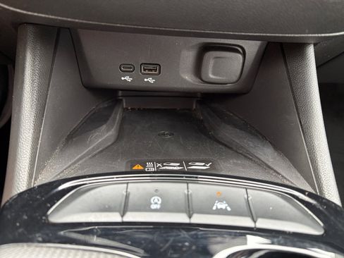 Used 2025 Buick Envista Avenir image 19