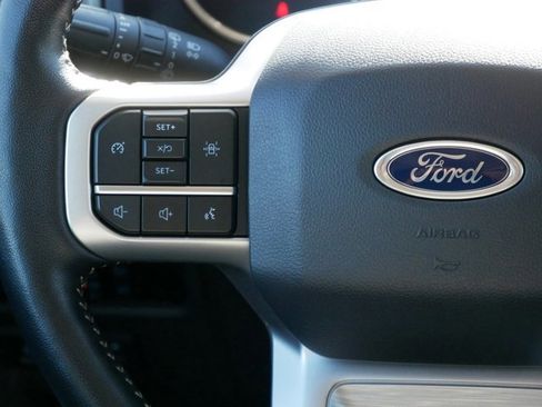 Certified 2024 Ford Expedition XLT image 17