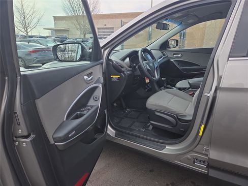 Used 2018 Hyundai Santa Fe Sport image 12