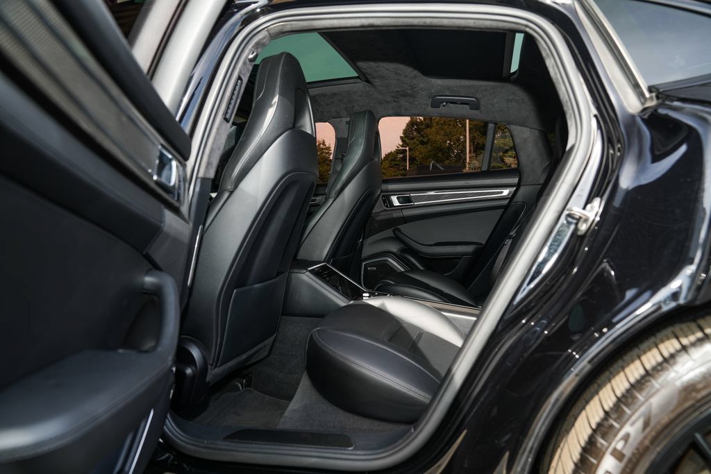 Certified 2018 Porsche Panamera Turbo AWD/4WD image 31