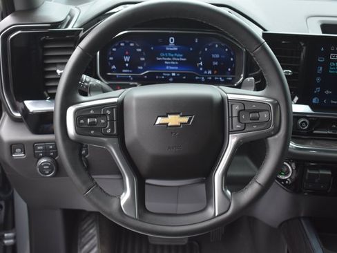 Used 2023 Chevrolet Silverado 1500 LTZ w/ LTZ Convenience Package II AWD/4WD image 19