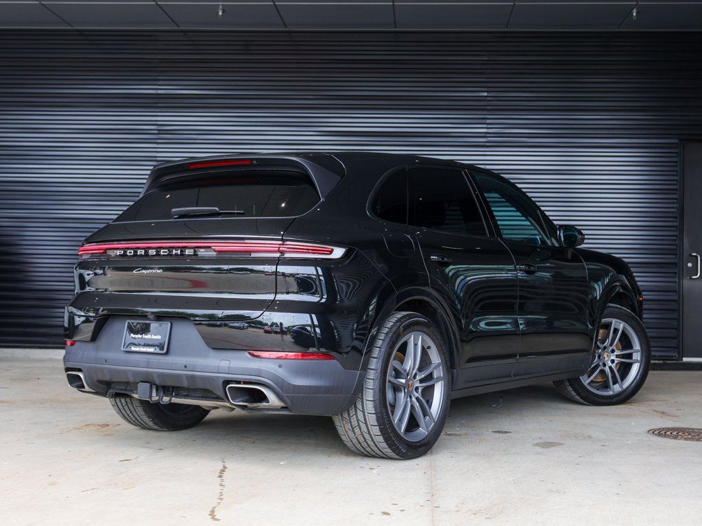 Certified 2025 Porsche Cayenne AWD/4WD image 7