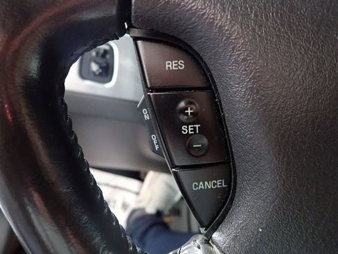 Used 2002 Ford Thunderbird RWD image 3