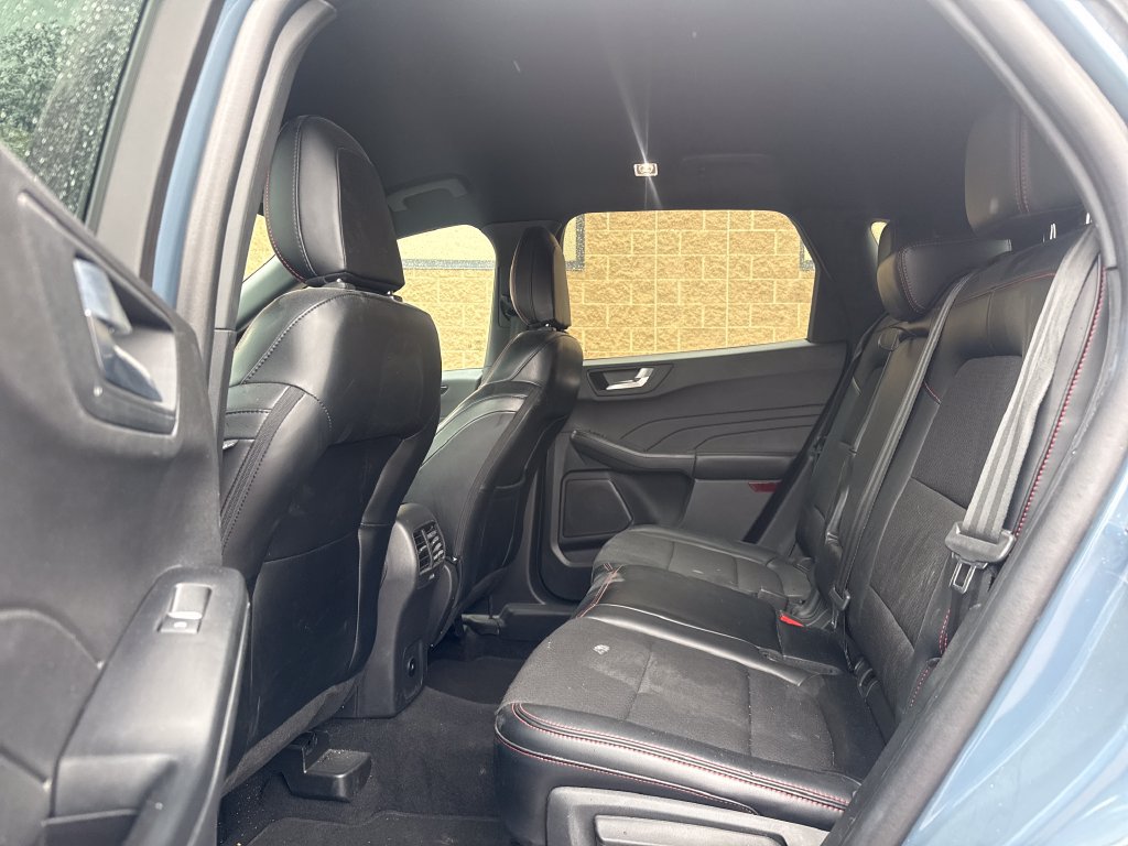Certified 2025 Ford Escape ST-Line Select AWD/4WD image 17