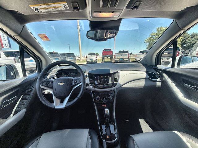 Used 2018 Chevrolet Trax Premier w/ LPO, Protection Package AWD/4WD image 19
