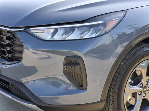 Used 2025 Ford Escape ST-Line image 6