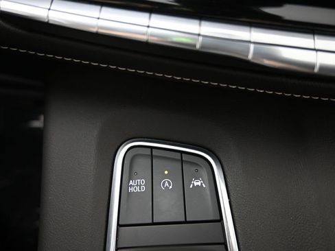 Used 2024 Cadillac Escalade ESV Luxury w/ LPO, Floor Liner Package AWD/4WD image 35