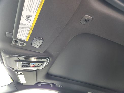 New 2025 Jeep Grand Cherokee L Summit w/ Obsidian Package image 22