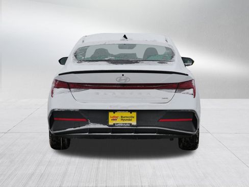 Certified 2025 Hyundai Elantra SEL image 6