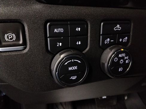 Used 2022 Chevrolet Silverado 1500 RST image 17