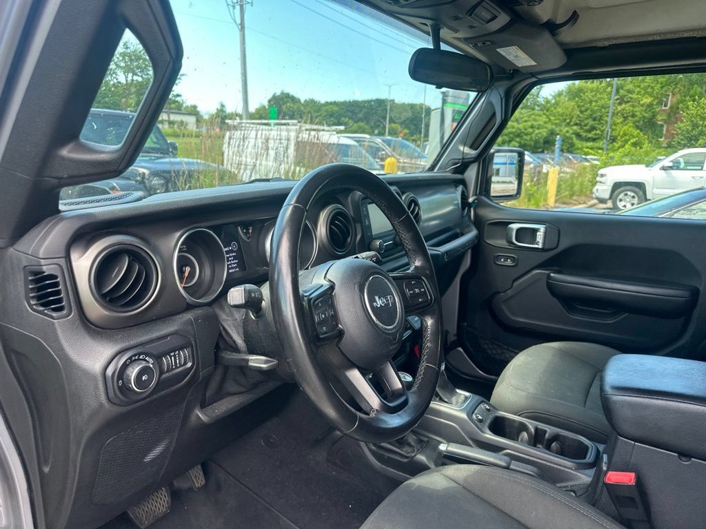 Used 2019 Jeep Wrangler Unlimited Sport S AWD/4WD image 13