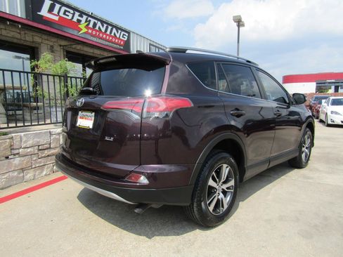 Used 2017 Toyota RAV4 XLE FWD image 4