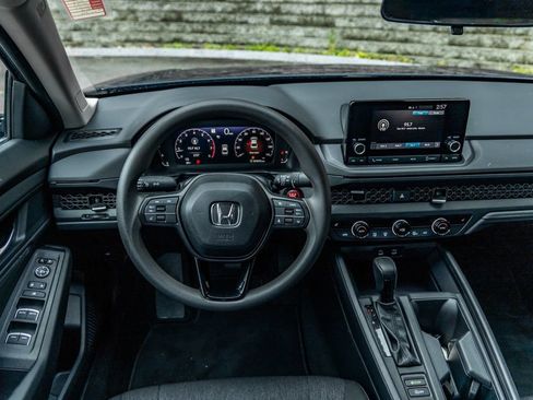 Used 2023 Honda Accord EX image 28