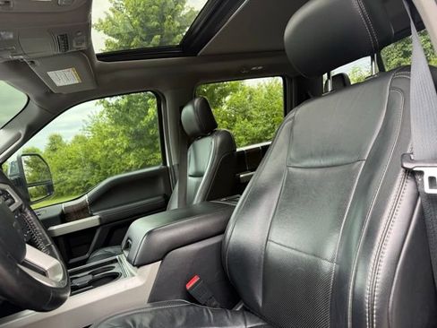 Used 2019 Ford F250 Lariat w/ Lariat Ultimate Package AWD/4WD image 13