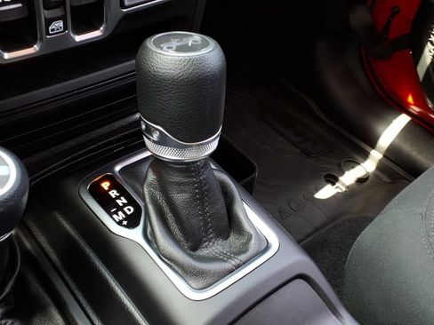 Used 2020 Jeep Wrangler Unlimited Sport S AWD/4WD image 19