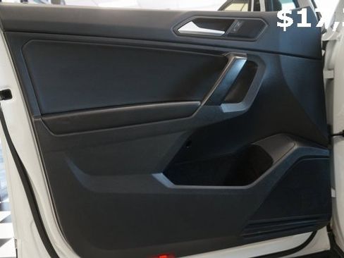 Certified 2021 Volkswagen Tiguan SE image 31