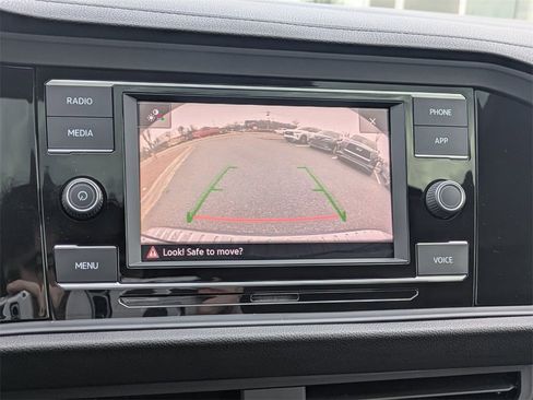 Used 2021 Volkswagen Jetta S image 19