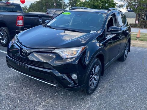 Used 2018 Toyota RAV4 XLE w/ Plus Extra Value Package AWD/4WD image 2