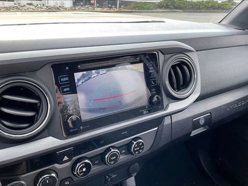 Used 2016 Toyota Tacoma TRD Off-Road w/ Towing Package image 11