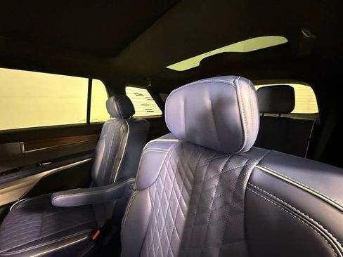 New 2026 Cadillac Vistiq Premium Luxury AWD/4WD image 27