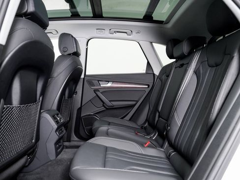 Certified 2025 Audi Q5 2.0T Premium Plus w/ Premium Plus Package image 22