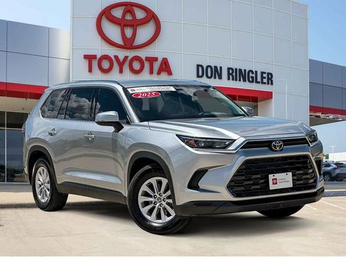 Certified 2025 Toyota Grand Highlander AWD image 1