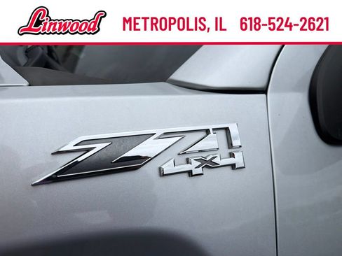Used 2016 GMC Sierra 1500 SLT w/ SLT Premium Package AWD/4WD image 2