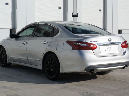 Used 2018 Nissan Altima 2.5 S w/ S Convenience Package image 10
