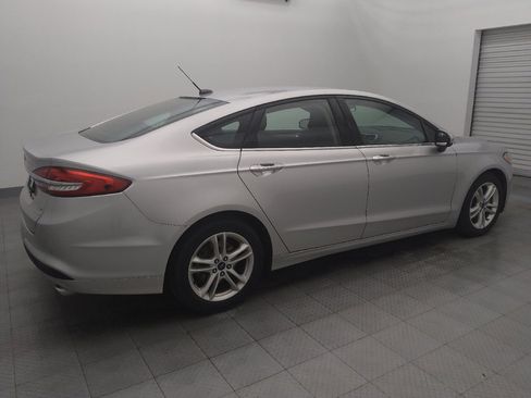 Used 2018 Ford Fusion SE w/ Fusion SE Technology Package image 10