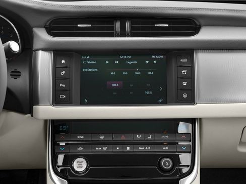 Used 2016 Jaguar XF Prestige image 67