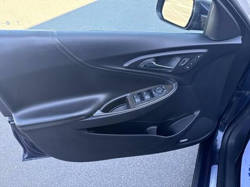 Used 2018 Chevrolet Malibu Premier w/ Premier Sun and Wheel Package FWD image 46