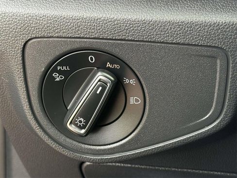 Used 2022 Volkswagen Atlas SEL Premium image 25